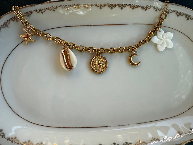 Bracelet doré Charms